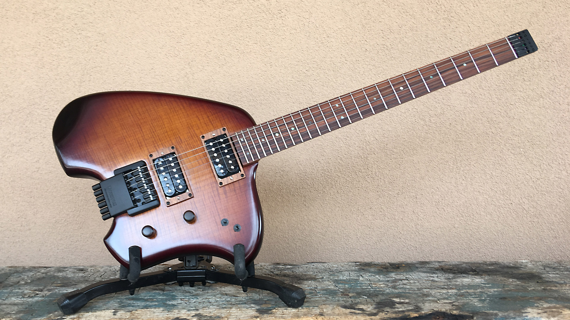 ホーム Canton Custom Guitars